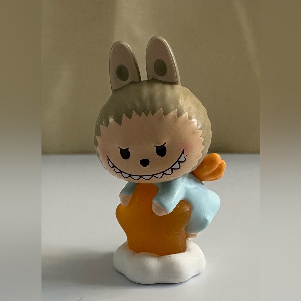Pop Bean Labubu from Lighting the Night series! (2/$19).